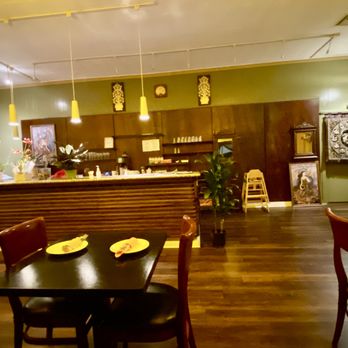 Sisaket Thai Kitchen - Interior of Sisaket Thai Kitchen - Thai Near Me - Martinez, California