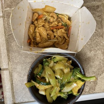 Four Seasons Chinese Restaurant - a bowl of stir fry and a bowl of stir fry - Chinese Near Me - Grants Pass, Oregon Four Seasons Chinese Restaurant - a bowl of stir fry and a bowl of stir fry - Chinese Near Me - Grants Pass, Oregon