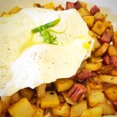 Photo of Moena Café - Honolulu, HI, United States. Corned beef hash and eggs!