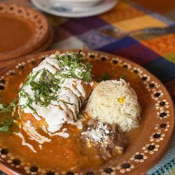Colores y Sabores - Chile Relleno