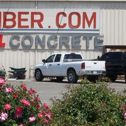 Dinuba Lumber - Store Front