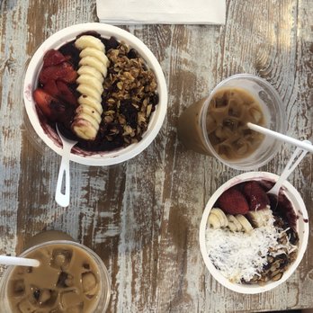 Art's - Acai bowls and vanilla lattes - Themed Cafes Near Me - Savannah, Georgia