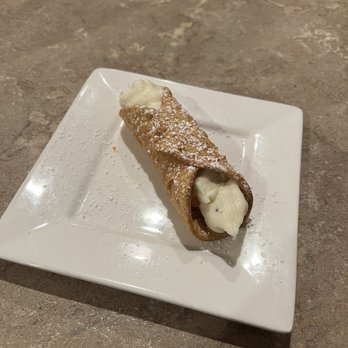 Leonoro's Restaurant - Cannoli - Italian Near Me - Charleston, West Virginia Leonoro's Restaurant - Cannoli - Italian Near Me - Charleston, West Virginia