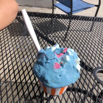 Scoops & Bites - SUPER SCOOP sundae*Blue Wave - Ice Cream & Frozen Yogurt Near Me - Bremerton, Washington