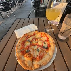 Parker County Brewing - Margherita pizza & mimosa