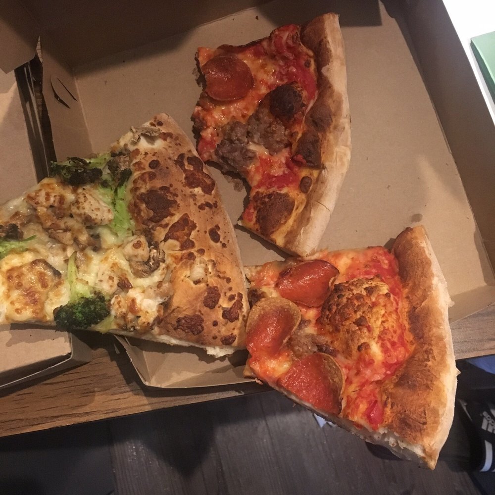 Ernesto's Pizza - Taste good but incredibly uneven cooking missing large amount of toppings - Pizza Near Me - Somerville, Massachusetts Ernesto's Pizza - Taste good but incredibly uneven cooking missing large amount of toppings - Pizza Near Me - Somerville, Massachusetts