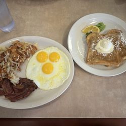 Scramblers - Classic breakfast with hashbrowns and French toast