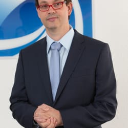 Leiblein Steuerberatungs - Steuerberater Eberhard Leiblein Aschaffenburg vor dem Logo der Leiblein Steuerberatungsgesellschaft mbH