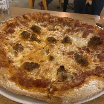 Uncommon Ground - House Made Sausage Pizza - Breakfast & Brunch Near Me - Chicago, Illinois