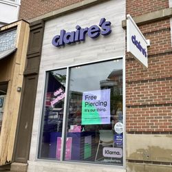 Claire's Boutique - Front entrance to store