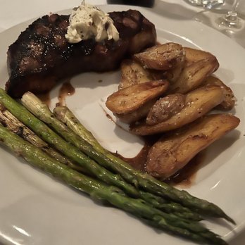 Saluda's - NY Strip with Potatoes and Asparagus!! - New American Near Me - Columbia, South Carolina Saluda's - NY Strip with Potatoes and Asparagus!! - New American Near Me - Columbia, South Carolina