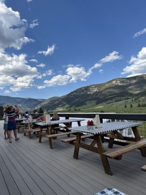 Riverhouse BBQ & Events by null