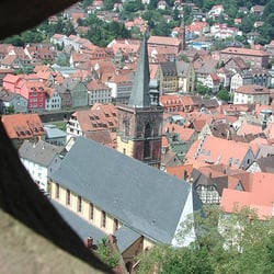 Glasmuseum Wertheim - Blick auf Wertheim, Tauberufer und Stiftskirche.