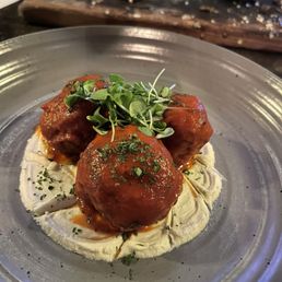 Meatballs with puréed goat cheese Meatballs with puréed goat cheese