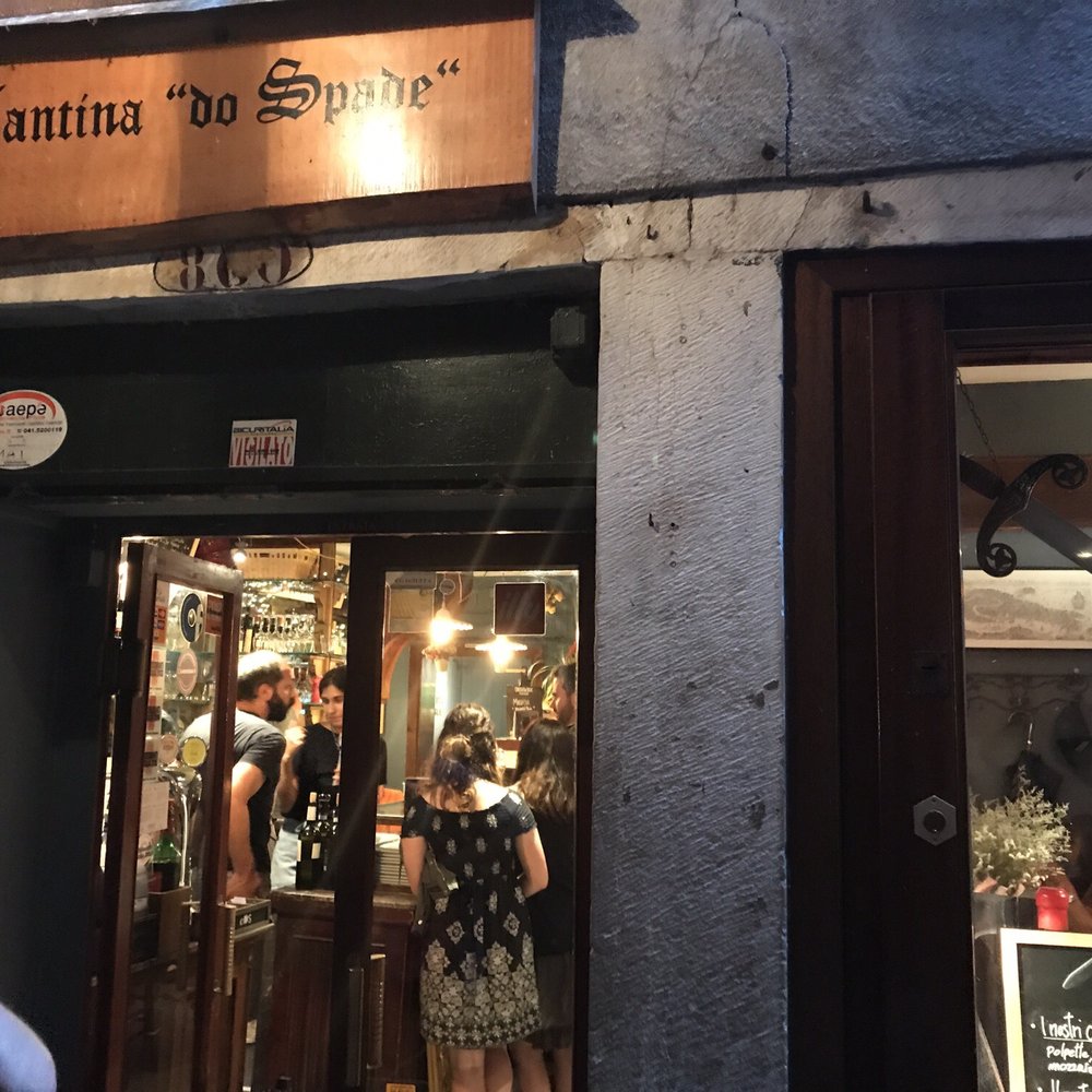 Cantina Do Spade - This is what it looks like from the outside - Wine Bars Near Me - Venezia, VE