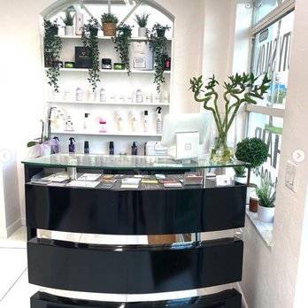 Adriana Brito Studio - Hair Salons Near Me - Dania Beach, Florida