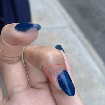 NY Beauty Spa - They hurt my right hand's finger while she removes my old color gel. - Nail Salons Near Me - New York, New York