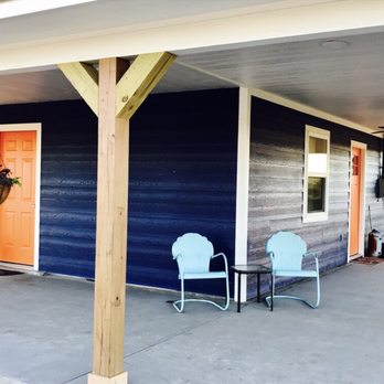 Tailgate Ranch - Anybody else need to sit a while? Yeah, me too! - Vacation Rentals Near Me - Walnut Springs, Texas Tailgate Ranch - Anybody else need to sit a while? Yeah, me too! - Vacation Rentals Near Me - Walnut Springs, Texas