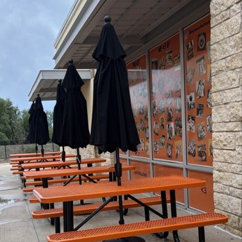 Nervous Charlie’s - Outdoor seating area - Bagels Near Me - Cedar Park, Texas