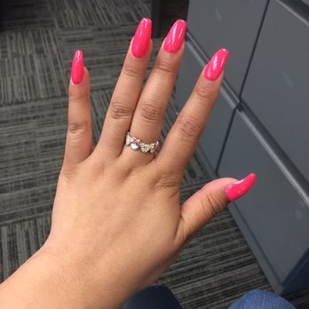 Nail Essence Salon & Spa - Nail Salons Near Me - Morton Grove, Illinois