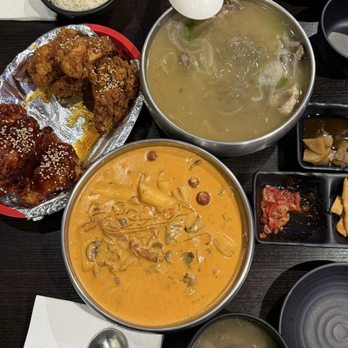 Sia Fusion Eatery - KFC, Beef Short rib soup, [BEST] Creamy Rose Rice Cake - Asian Fusion Near Me - Newark, California