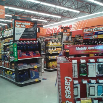 AutoZone - Inside is bigger then what it looks on the outside - Auto Parts & Supplies Near Me - North Las Vegas, Nevada
