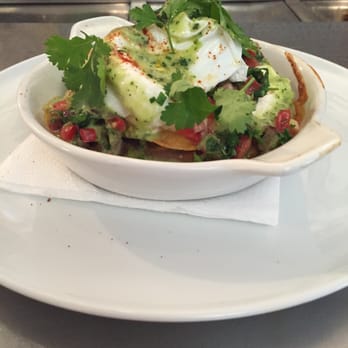 Caravelle - Huevos rancheros a la Caravelle - Breakfast & Brunch Near Me - Barcelona, B Caravelle - Huevos rancheros a la Caravelle - Breakfast & Brunch Near Me - Barcelona, B