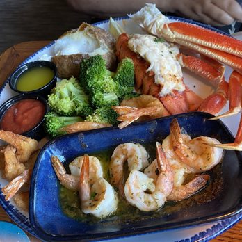 Red Lobster - My sailors seafood platter - Seafood Near Me - Wethersfield, Connecticut