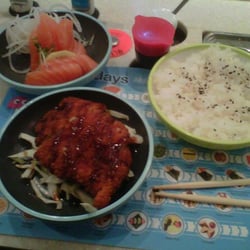 Yo Sushi - Salmon sashimi, chicken katsu and rice.