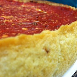 Georgio's Chicago Pizzeria & Pub - deep dish crust!