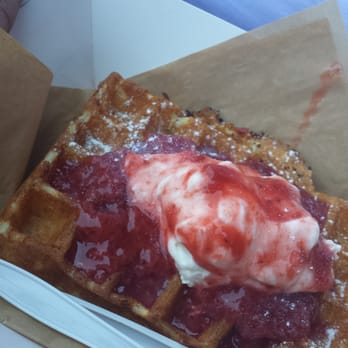 Foolish Waffles - Strawberry & Cream Waffle - Food Trucks Near Me