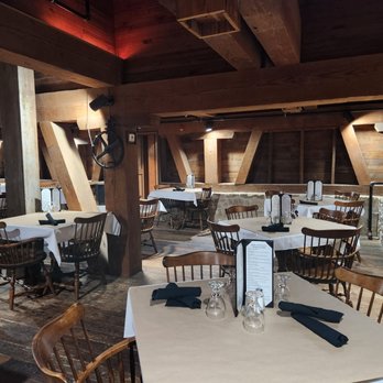 Tin Mill Steakhouse - Inside dining - Seafood Near Me - Hermann, Missouri Tin Mill Steakhouse - Inside dining - Seafood Near Me - Hermann, Missouri