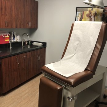 Danyo Plastic Surgery - Patient exam room - Plastic Surgeons Near Me - Wilmington, Delaware Danyo Plastic Surgery - Patient exam room - Plastic Surgeons Near Me - Wilmington, Delaware