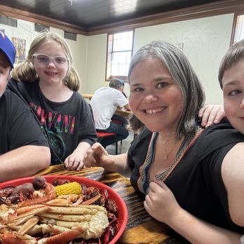 Mud Bugs - Danged good boiled seafood! - Cajun/Creole Near Me - Leesville, Louisiana Mud Bugs - Danged good boiled seafood! - Cajun/Creole Near Me - Leesville, Louisiana