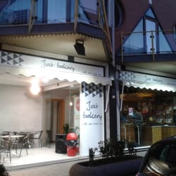 Just Bakery