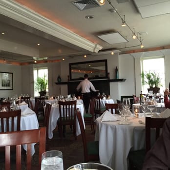 Valbella - Dining room - Italian Near Me - Riverside, Connecticut