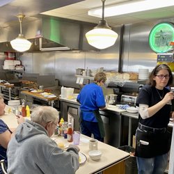 Skaets Steak Shop - Watch them cook!