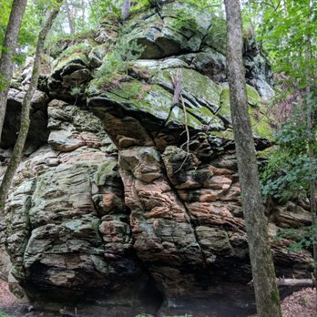 Governor Dodge State Park - Rock formation on Stephens Falls hiking trail - Parks Near Me - Dodgeville, Wisconsin Governor Dodge State Park - Rock formation on Stephens Falls hiking trail - Parks Near Me - Dodgeville, Wisconsin