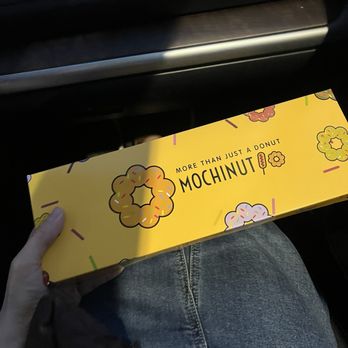 Pink Tea - Mochinuts! - Bubble Tea Near Me - Bloomington, Minnesota