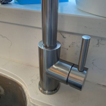 Alex’s Plumbing - Quick kitchen faucet replacement - Plumbing Near Me - Glendale, California