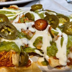 La Parrilla Taqueria - Chicken Nacho Grade