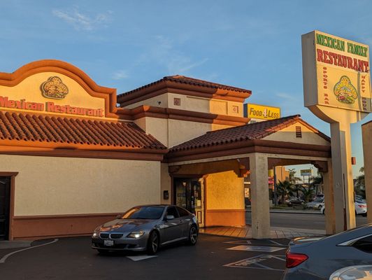 Los Compadres Restaurant by null