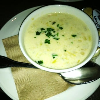 Yard House - Bars Near Me - Roseville, California