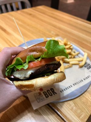 BGR Burgers Grilled Right by null