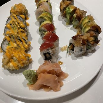 Friends Sushi Izakaya - Crispy Spicy Tuna Maki Dragon Maki Rainbow Maki - Sushi Bars Near Me - Chicago, Illinois Friends Sushi Izakaya - Crispy Spicy Tuna Maki Dragon Maki Rainbow Maki - Sushi Bars Near Me - Chicago, Illinois