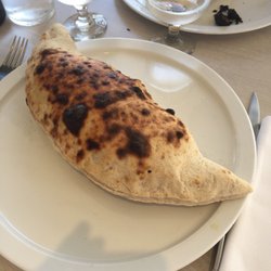 Parmigianino - Suggestion du jour : calzone impériale (épinards/charcuterie/tomates séchées) 16€