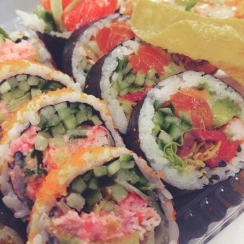 Sushi Oshima - a plate of sushi rolls - Japanese Near Me - Quebec City, Quebec Sushi Oshima - a plate of sushi rolls - Japanese Near Me - Quebec City, Quebec