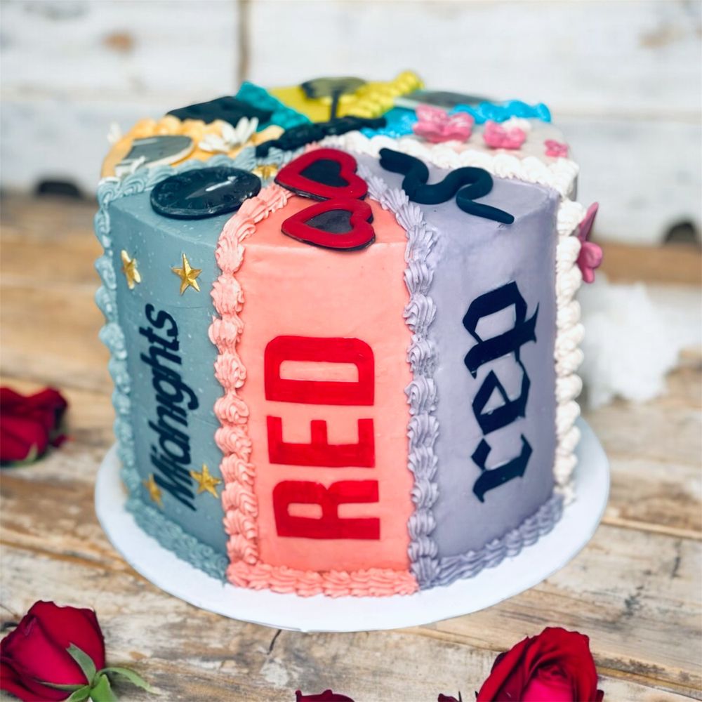 SimplyCake By Enas Logo
