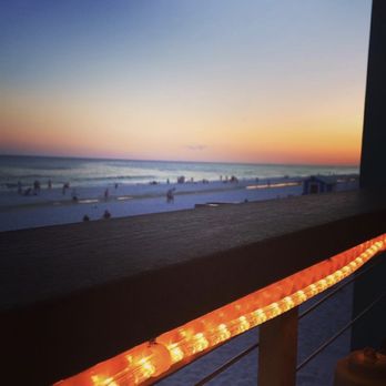 Pompano Joe's - Sunset beach view - Seafood Near Me - Destin, Florida Pompano Joe's - Sunset beach view - Seafood Near Me - Destin, Florida