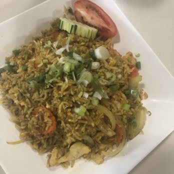 Thai Lily Cafe - Yellow Curry Fried Rice with Chicken - Thai Near Me - Houston, Texas Thai Lily Cafe - Yellow Curry Fried Rice with Chicken - Thai Near Me - Houston, Texas